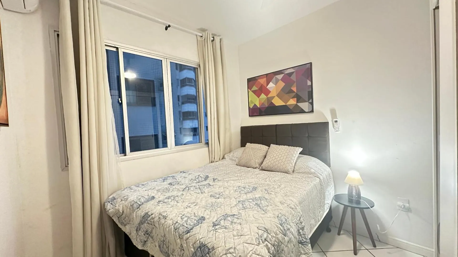Apartamento Perto De Tudo, Vista Mar, Ac Quente, Wifi 300Mb Balneário Camboriú