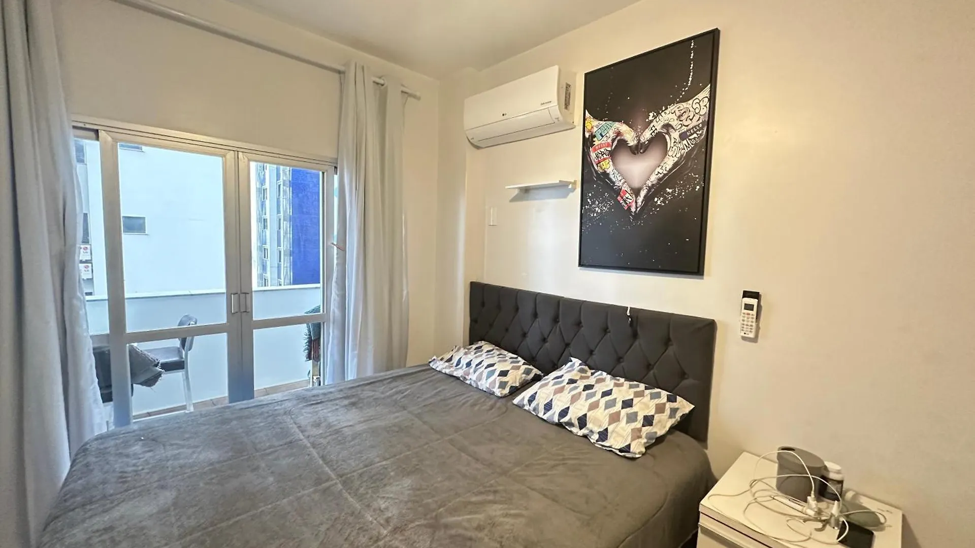 Apartamento Perto De Tudo, Vista Mar, Ac Quente, Wifi 300Mb Balneário Camboriú