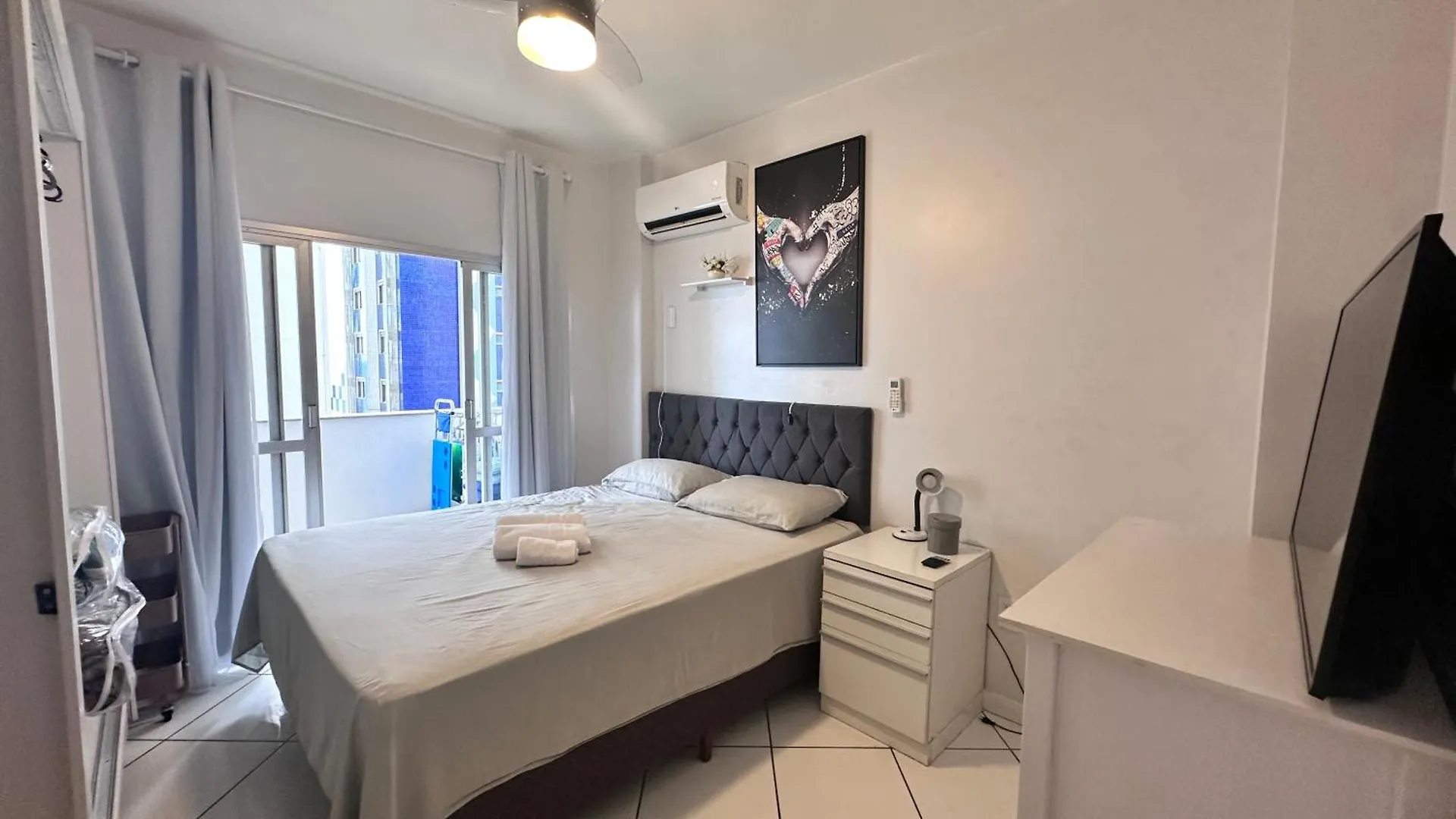 Apartamento Perto De Tudo, Vista Mar, Ac Quente, Wifi 300Mb Balneário Camboriú Brasil